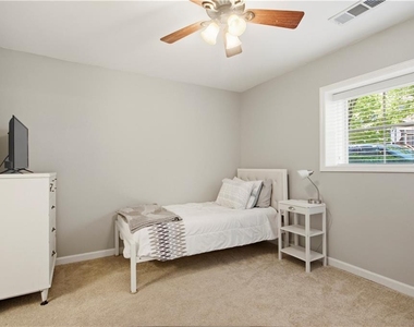 655 Mead Street Se - Photo Thumbnail 22