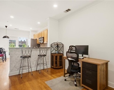 655 Mead Street Se - Photo Thumbnail 5
