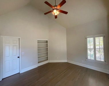 510 Stonebrook Farms Drive - Photo Thumbnail 14