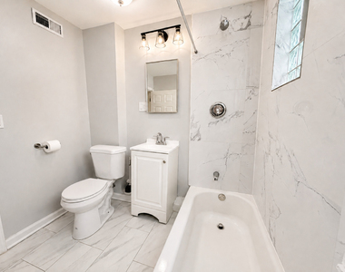 1830 N Mozart Street - Photo Thumbnail 8