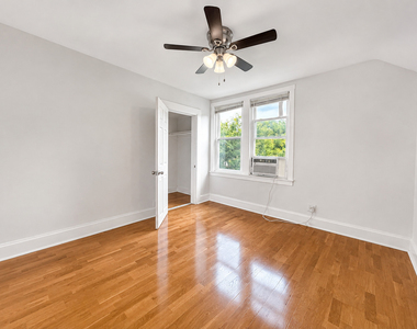 1830 N Mozart Street - Photo Thumbnail 4