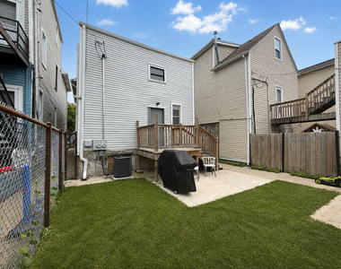 1830 N Mozart Street - Photo Thumbnail 12