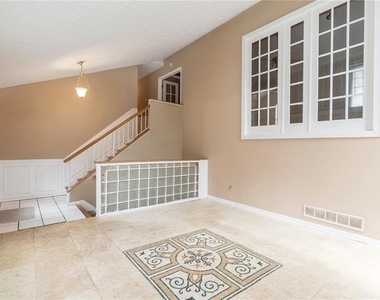131 Arrowood Lane - Photo Thumbnail 3