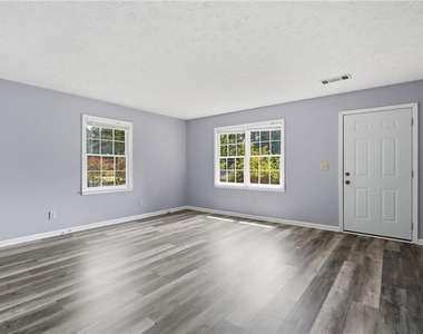 432 Charleston Lane - Photo Thumbnail 9