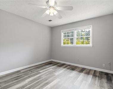 432 Charleston Lane - Photo Thumbnail 11