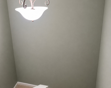 2265 W Bentley Lane - Photo Thumbnail 7