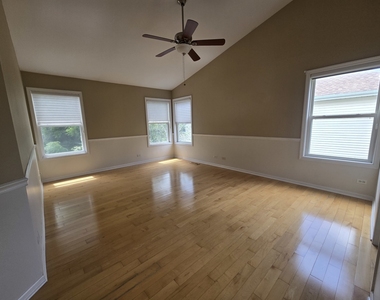 217 Lexington Court - Photo Thumbnail 11