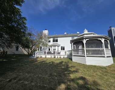 217 Lexington Court - Photo Thumbnail 20