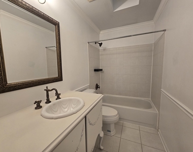 217 Lexington Court - Photo Thumbnail 18