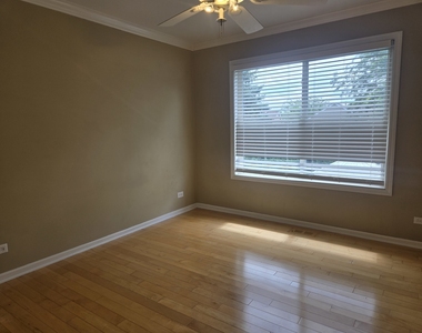 217 Lexington Court - Photo Thumbnail 16