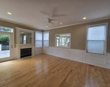 217 Lexington Court - Photo Thumbnail 7