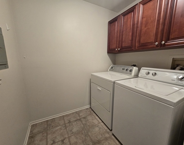 349 Newgate Court - Photo Thumbnail 19