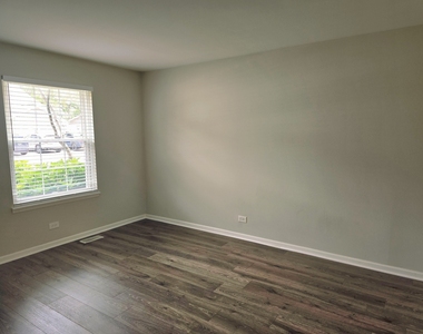 349 Newgate Court - Photo Thumbnail 15