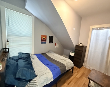2943 N Allen Avenue - Photo Thumbnail 6