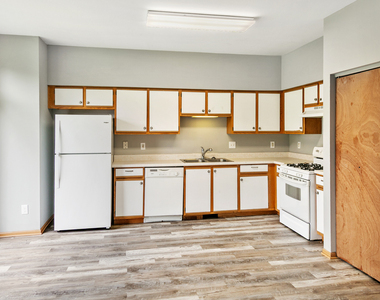 678 Zachary Drive - Photo Thumbnail 2
