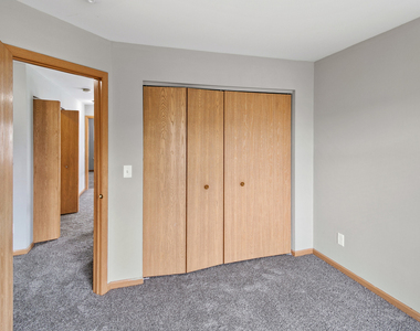 678 Zachary Drive - Photo Thumbnail 10