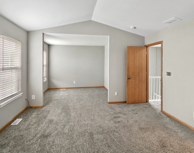 678 Zachary Drive - Photo Thumbnail 9