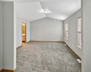 678 Zachary Drive - Photo Thumbnail 6