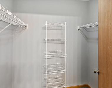 678 Zachary Drive - Photo Thumbnail 12