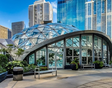400 E Randolph Street - Photo Thumbnail 27