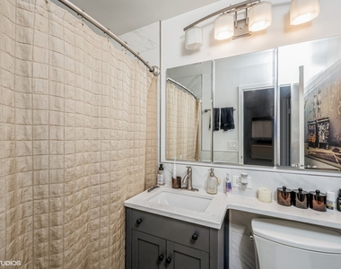 400 E Randolph Street - Photo Thumbnail 8