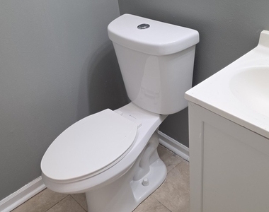 940 Miller Avenue - Photo Thumbnail 12