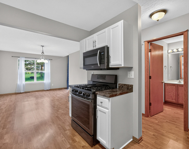 1110 Rose Drive - Photo Thumbnail 13