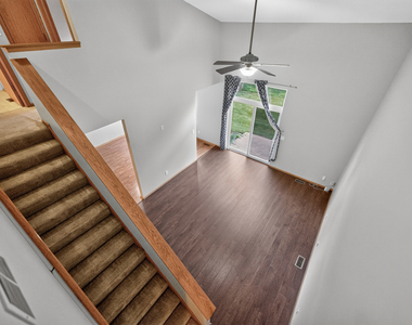 1110 Rose Drive - Photo Thumbnail 18
