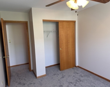 13902 S Cambridge Circle - Photo Thumbnail 15