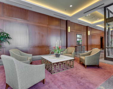 401 E Ontario Street - Photo Thumbnail 20