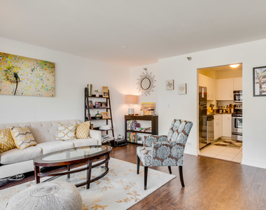 401 E Ontario Street - Photo Thumbnail 5