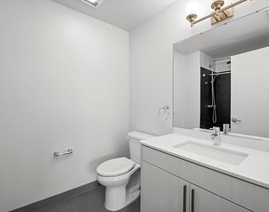 707 N Wells Street - Photo Thumbnail 4