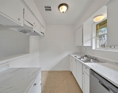 10006 Neuens Road - Photo Thumbnail 4