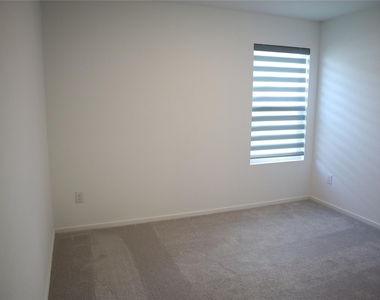 216 Lantana Ln - Photo Thumbnail 21