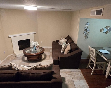 7918 Prestwood Drive - Photo Thumbnail 4