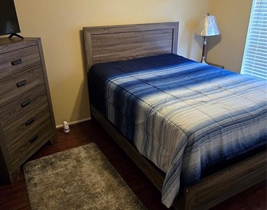 7918 Prestwood Drive - Photo Thumbnail 9