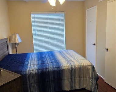 7918 Prestwood Drive - Photo Thumbnail 12