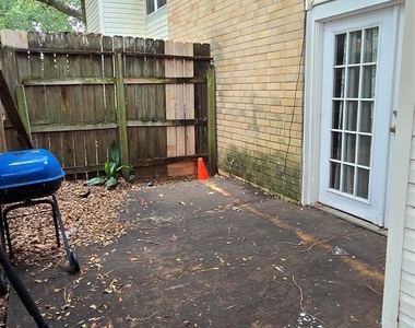 7918 Prestwood Drive - Photo Thumbnail 2