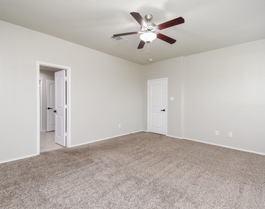 4602 Tuscan Lily Drive - Photo Thumbnail 14