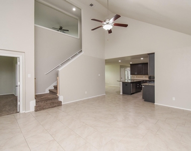 4602 Tuscan Lily Drive - Photo Thumbnail 10