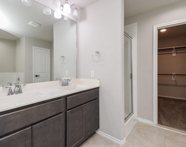 4602 Tuscan Lily Drive - Photo Thumbnail 16