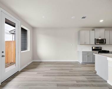 9912 Storehouse Drive - Photo Thumbnail 8