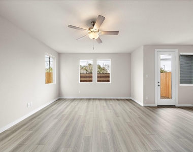 9912 Storehouse Drive - Photo Thumbnail 4