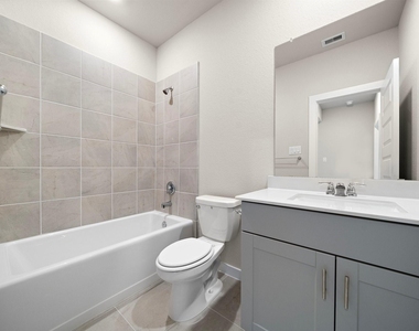 9912 Storehouse Drive - Photo Thumbnail 14