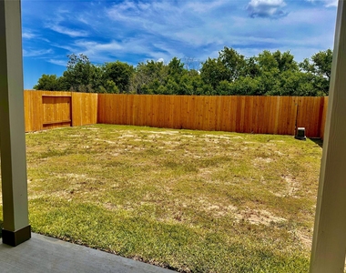 730 Tejas Village Parkway - Photo Thumbnail 17