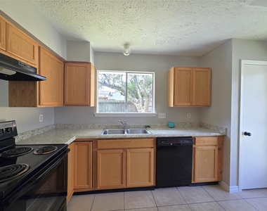 4835 Owens Creek Lane - Photo Thumbnail 5
