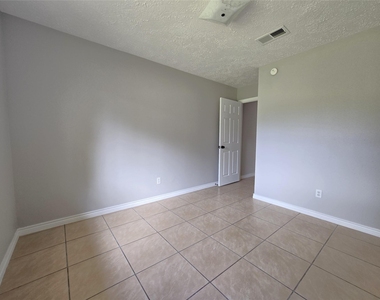 4835 Owens Creek Lane - Photo Thumbnail 11