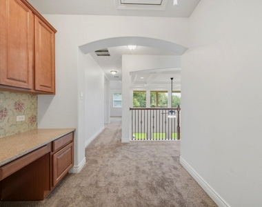 33 Combwell Garden - Photo Thumbnail 32