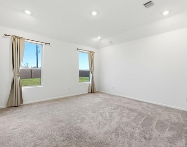 3057 Pensacola Drive - Photo Thumbnail 10