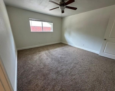 24522 Glen Loch Drive - Photo Thumbnail 44